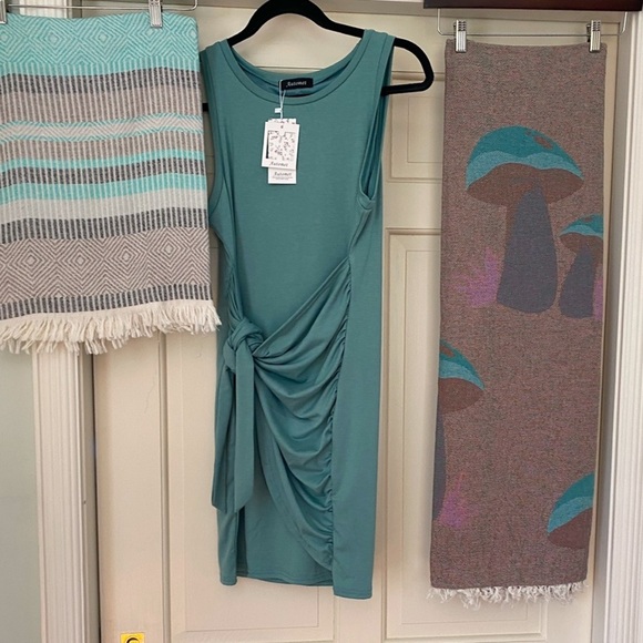 Jet Set Front Side Tie Dress Light Teal Green Medium + Teal Travel Blanket SET 2 - Picture 13 of 14